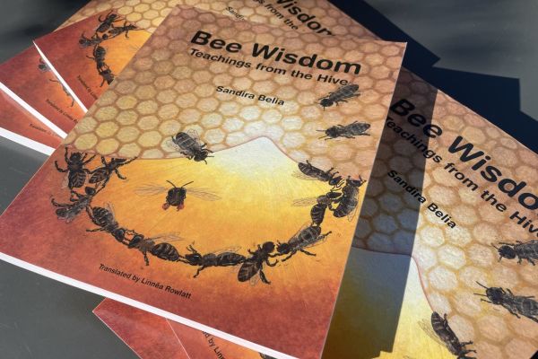 Bee Wisdom Book
