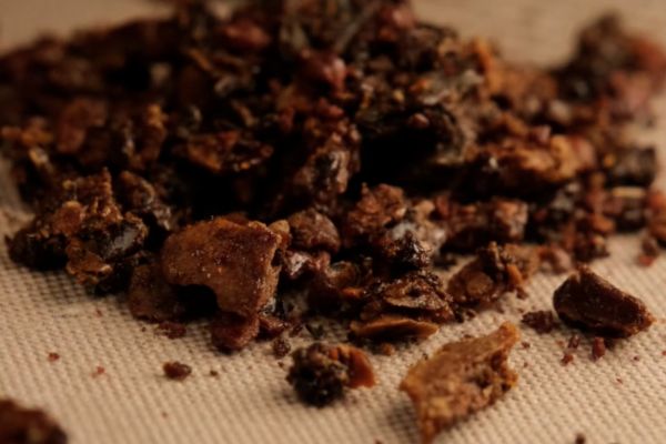 How to Imbue the Space with Propolis Fragrance