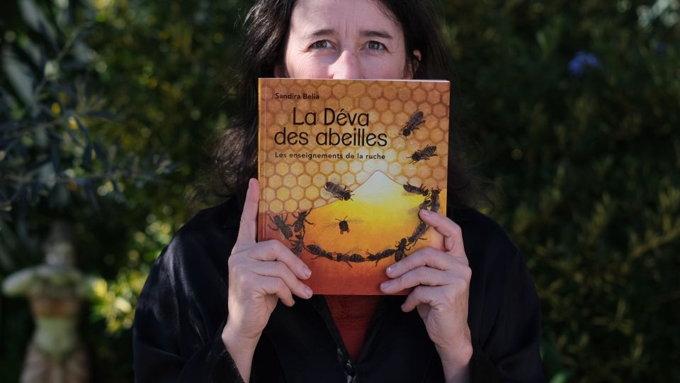 Présentation du Livre de Sandira Belia