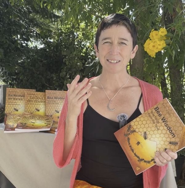 Bee Wisdom Book